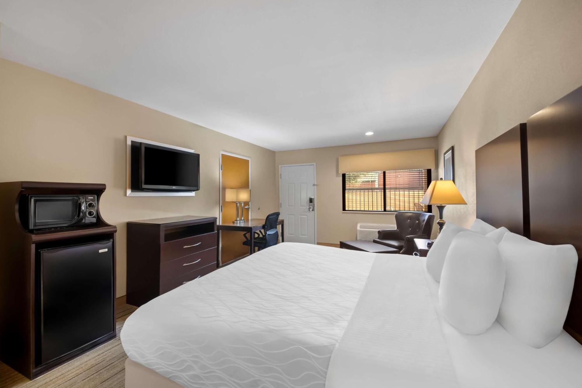 Western Cedar Motel 3*